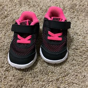 Nike toddler girl sneakers